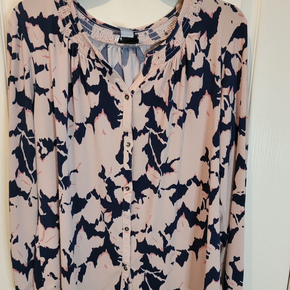 Liz Claiborne, XL, Pink & Navy Buttoned-Front Blouse